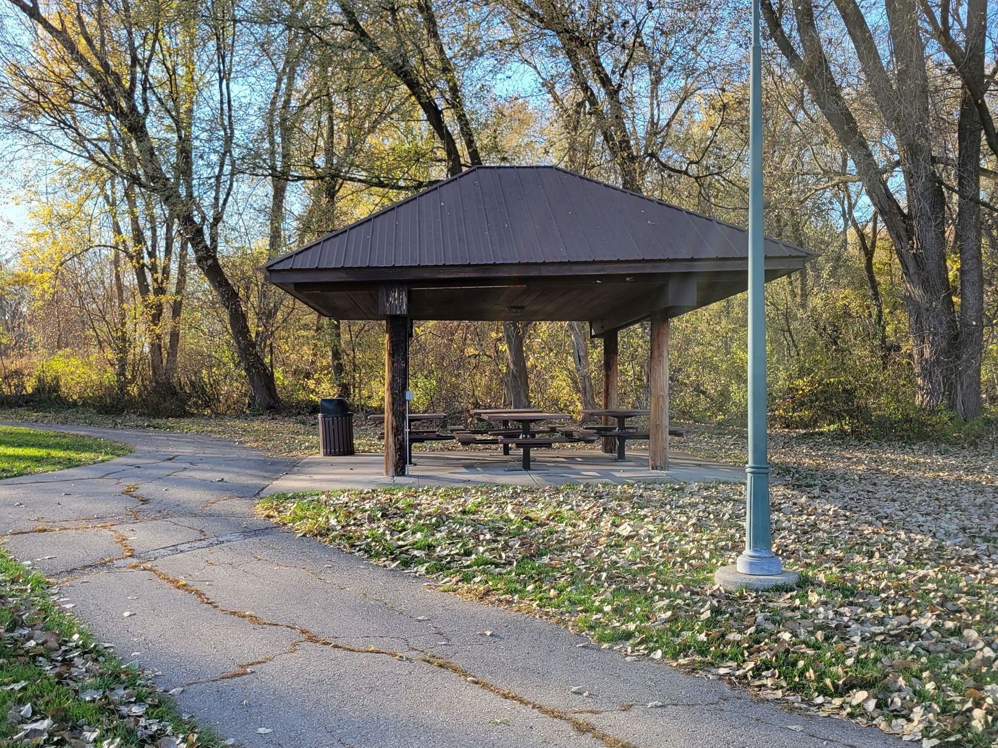 Lakeview Small Shelter